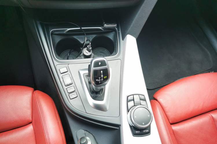 Used BMW 3 Series GT 2016 328i Design Package Model Gear Lever