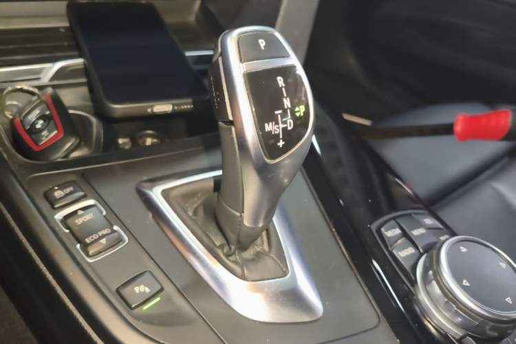 Used BMW 3 Series GT 2016 328i Design Package Model Gear Lever