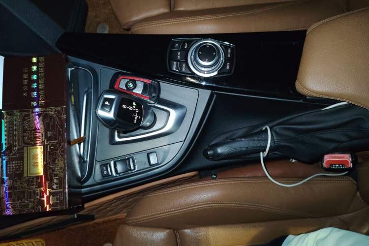 Used BMW 3 Series GT 2016 320i Design Package Edition Gear Lever