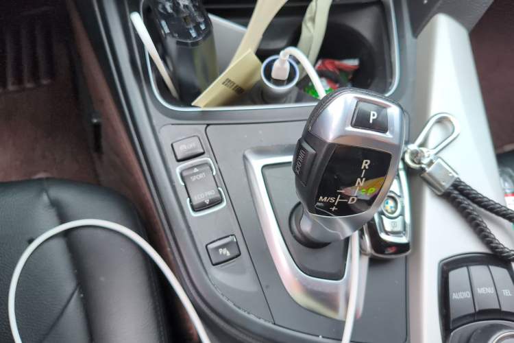 Used BMW 3 Series GT 2016 320i Fashion Model Gear Lever