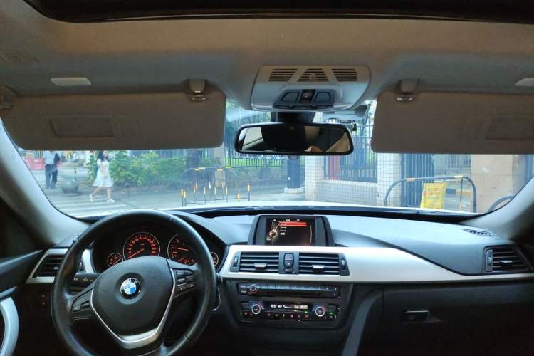Used BMW 3 Series GT 2016 320i Fashion Model Headliner