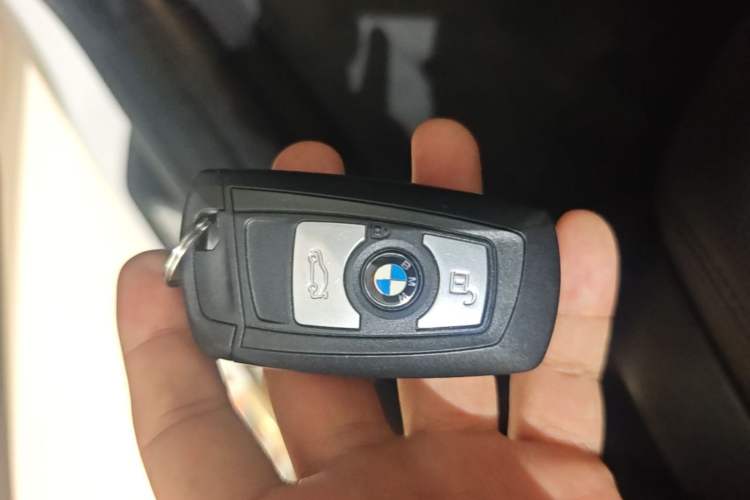 Used BMW 3 Series GT 2016 320i Fashion Model Interior 1