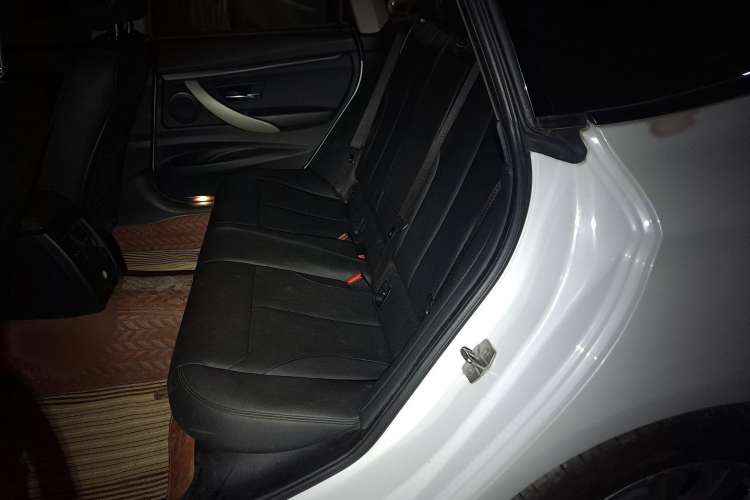 Used BMW 3 Series GT 2016 320i Fashion Model Interior 1