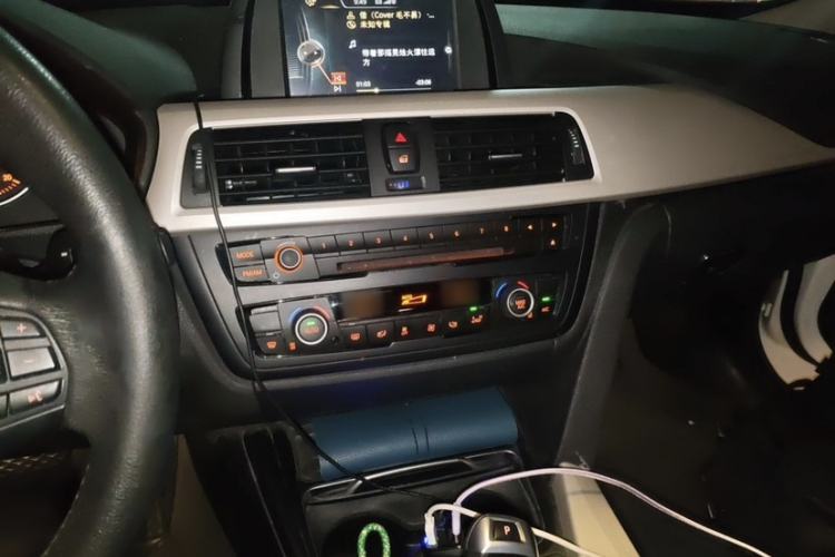 Used BMW 3 Series GT 2016 320i Fashion Model Interior 1