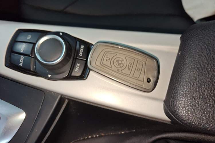 Used BMW 3 Series GT 2016 320i Fashion Model Interior 1