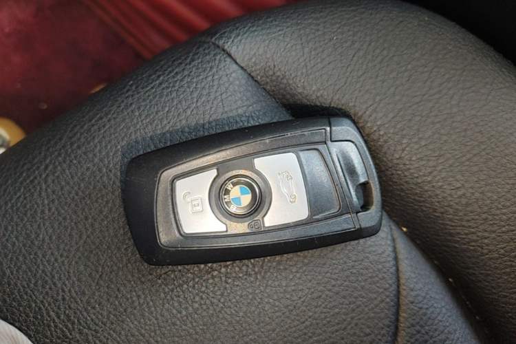 Used BMW 3 Series GT 2016 320i Fashion Model Interior 1