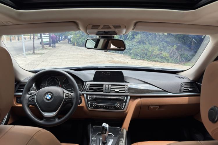 Used BMW 3 Series GT 2016 320i Design Package Edition Interior 2