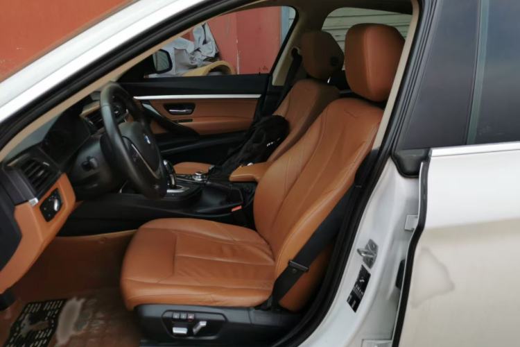 Used BMW 3 Series GT 2016 320i Design Package Edition Interior 2
