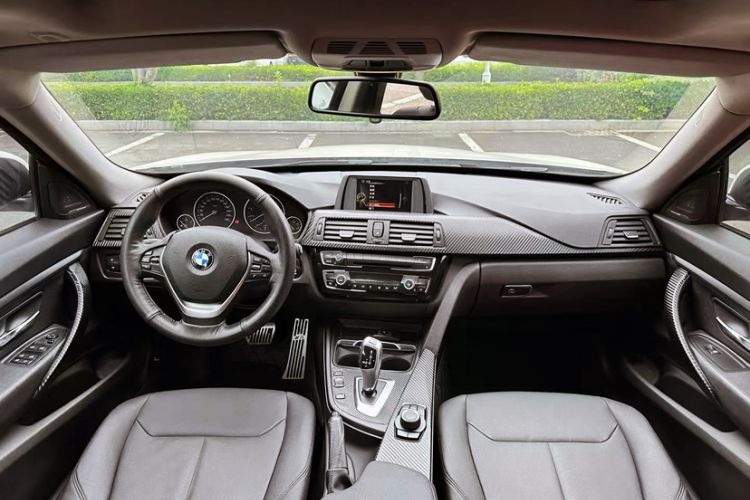 Used BMW 3 Series GT 2016 320i Fashion Model Interior 4