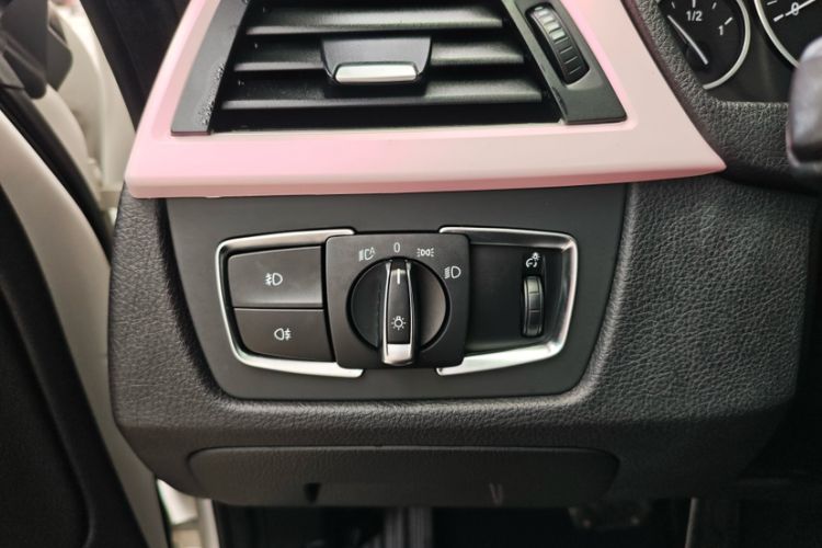 Used BMW 3 Series GT 2016 320i Fashion Model Interior 5