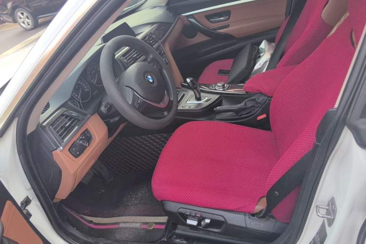 Used BMW 3 Series GT 2016 320i Design Package Edition Left Front Seat
