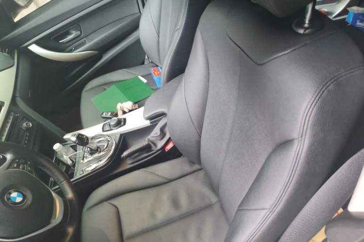 Used BMW 3 Series GT 2016 320i Fashion Model Left Front Seat