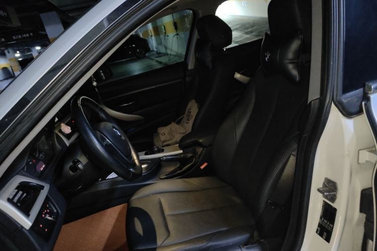 Used BMW 3 Series GT 2016 320i Fashion Model Left Front Seat