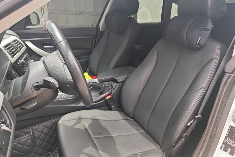 Used BMW 3 Series GT 2016 320i Fashion Model Left Front Seat