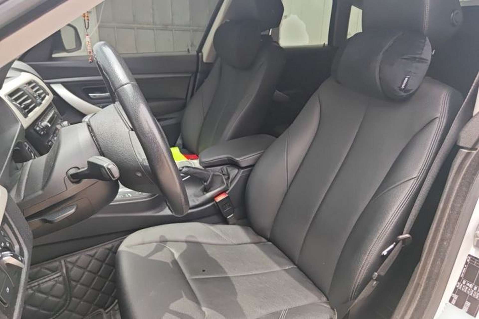 Used BMW 3 Series GT 2016 320i Fashion Model Left Front Seat