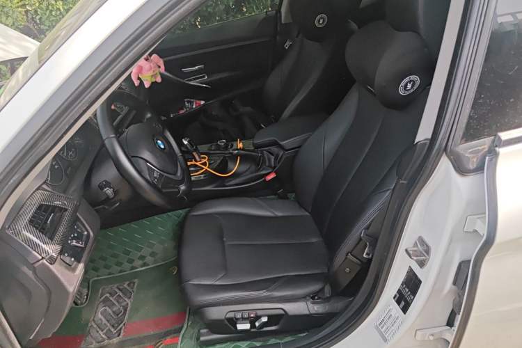Used BMW 3 Series GT 2016 320i Fashion Model Left Front Seat