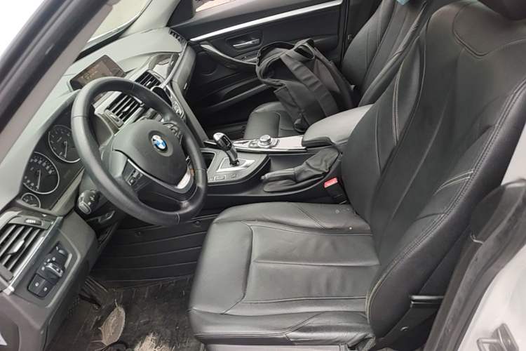 Used BMW 3 Series GT 2016 320i Design Package Edition Left Front Seat