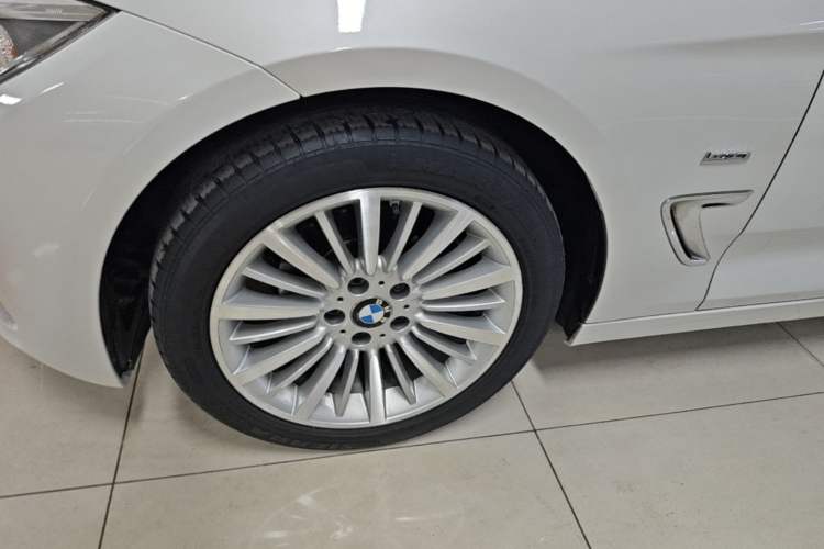 Used BMW 3 Series GT 2016 320i Design Package Edition Left Front Wheel Hub