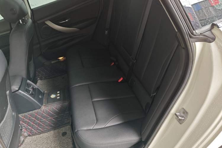Used BMW 3 Series GT 2016 320i Fashion Model Left Rear Seat