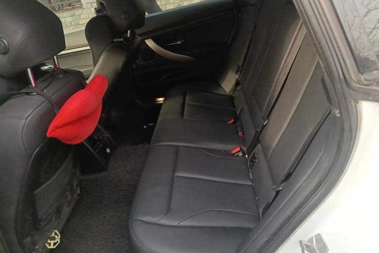 Used BMW 3 Series GT 2016 320i Fashion Model Left Rear Seat