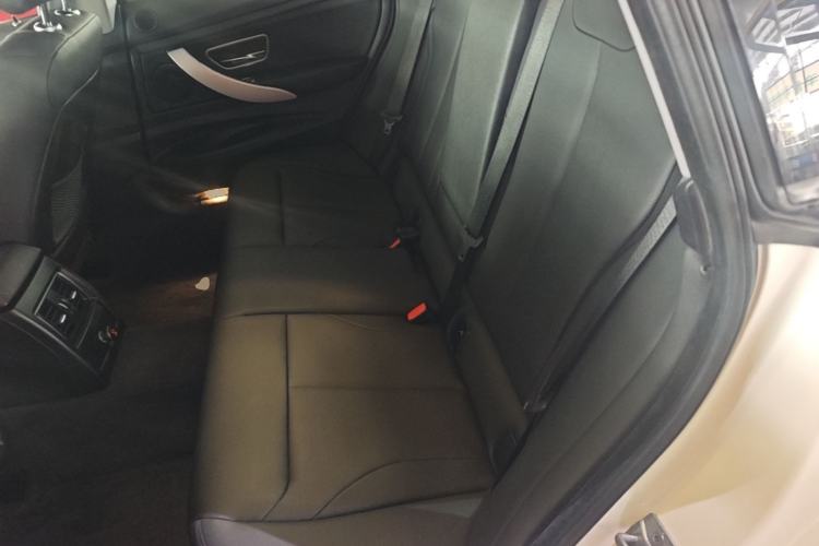 Used BMW 3 Series GT 2016 320i Fashion Model Left Rear Seat
