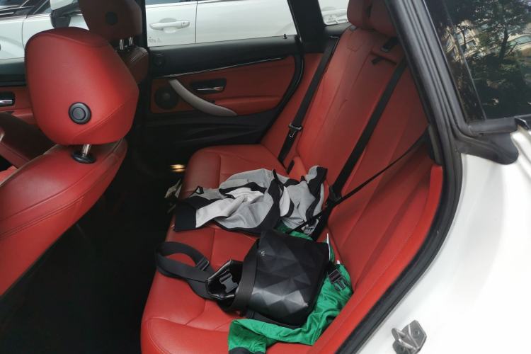Used BMW 3 Series GT 2016 328i Design Package Model Left Rear Seat