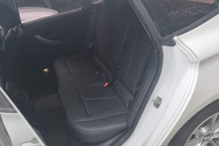 Used BMW 3 Series GT 2016 320i Fashion Model Left Rear Seat