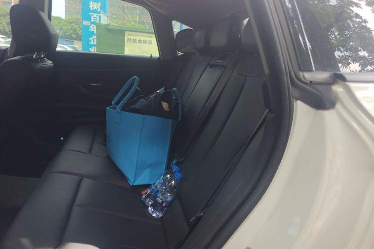 Used BMW 3 Series GT 2016 320i Fashion Model Left Rear Seat