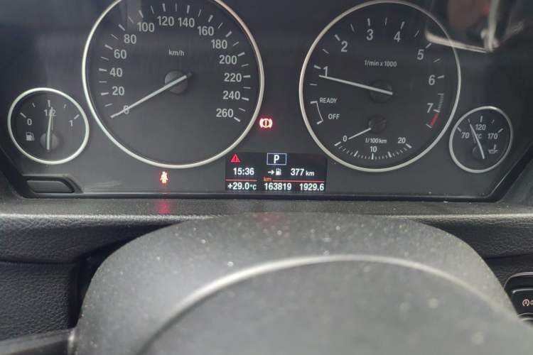 Used BMW 3 Series GT 2016 320i Fashion Model Odometer Close Up