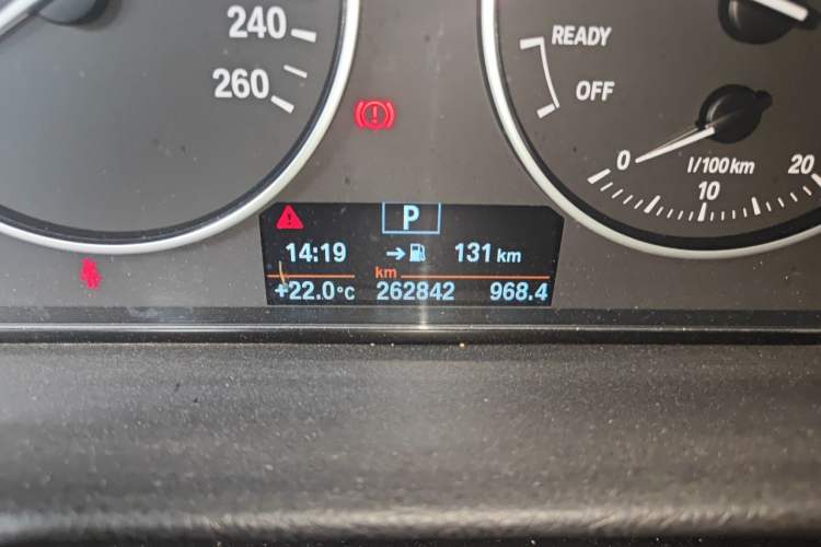 Used BMW 3 Series GT 2016 320i Fashion Model Odometer Close Up