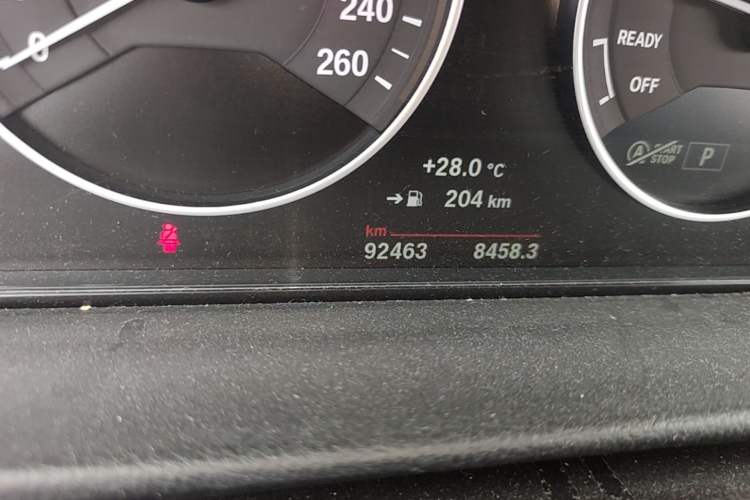 Used BMW 3 Series GT 2016 320i Design Package Edition Odometer Close Up