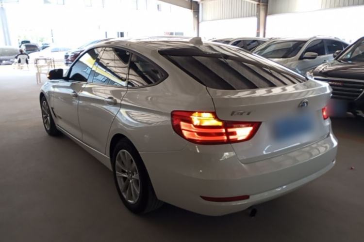 Used BMW 3 Series GT 2016 320i Fashion Model Rear Left 45 Deg
