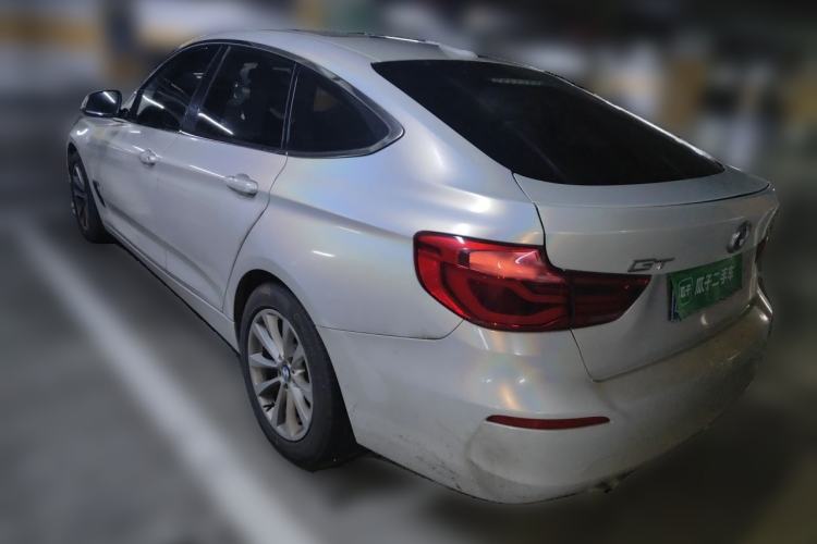 Used BMW 3 Series GT 2016 320i Fashion Model Rear Left 45 Deg