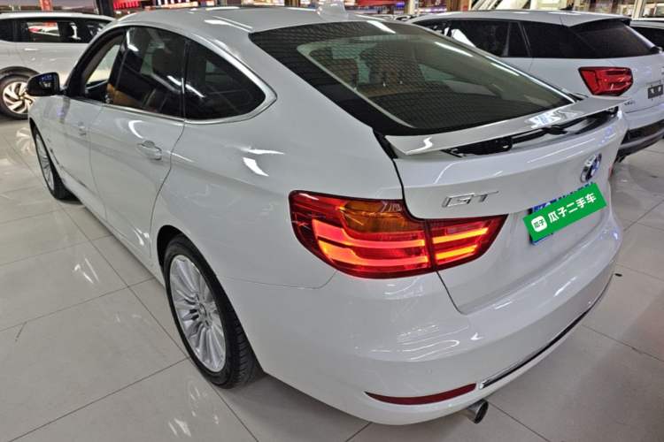Used BMW 3 Series GT 2016 320i Design Package Edition Rear Left 45 Deg