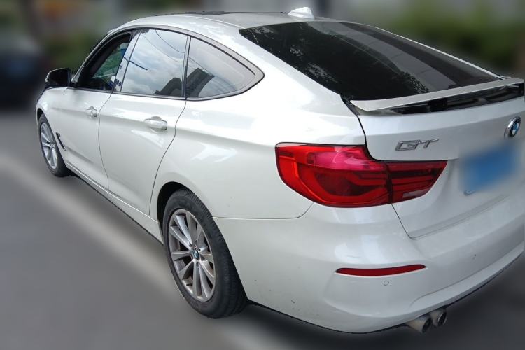 Used BMW 3 Series GT 2016 320i Fashion Model Rear Left 45 Deg