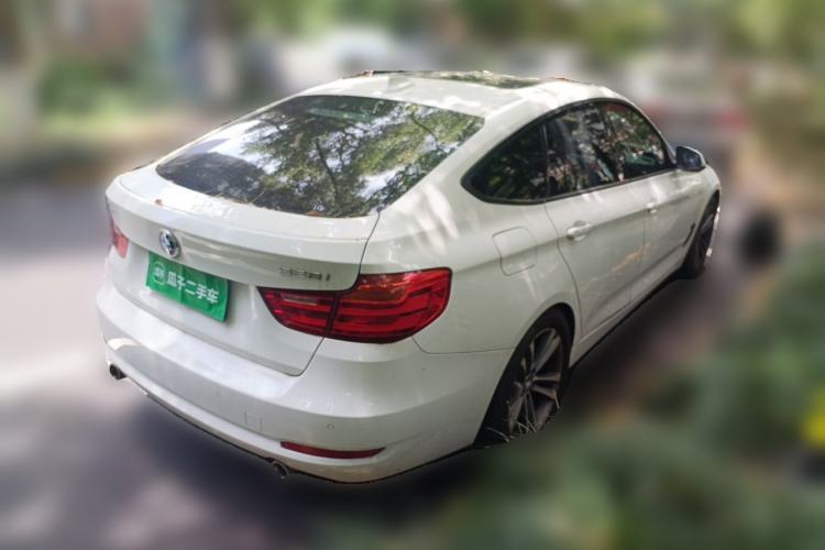 Used BMW 3 Series GT 2016 320i Fashion Model Rear Right 45 Deg