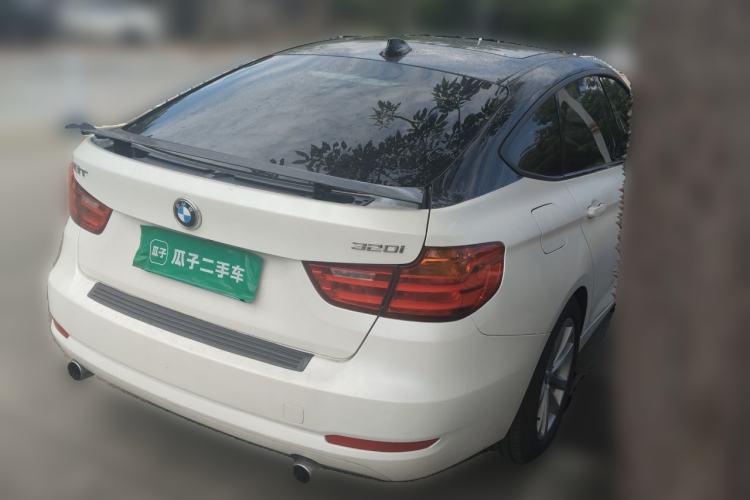 Used BMW 3 Series GT 2016 320i Fashion Model Rear Right 45 Deg