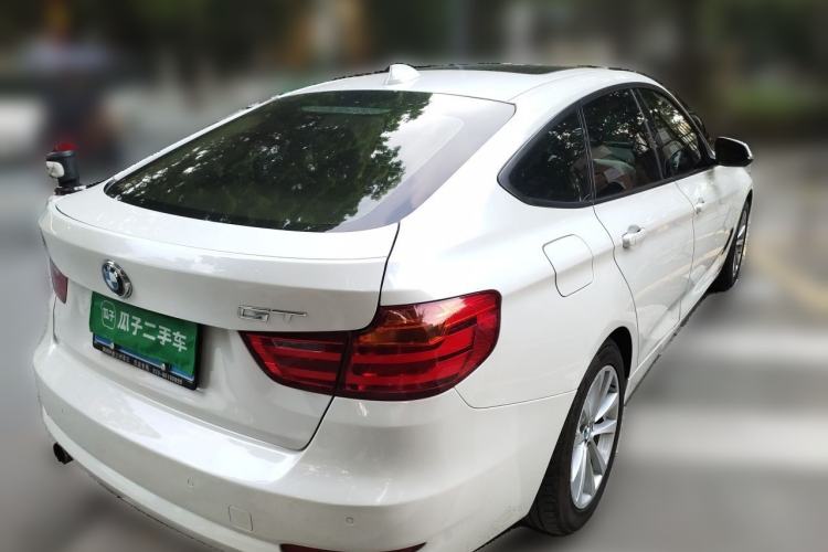 Used BMW 3 Series GT 2016 320i Fashion Model Rear Right 45 Deg