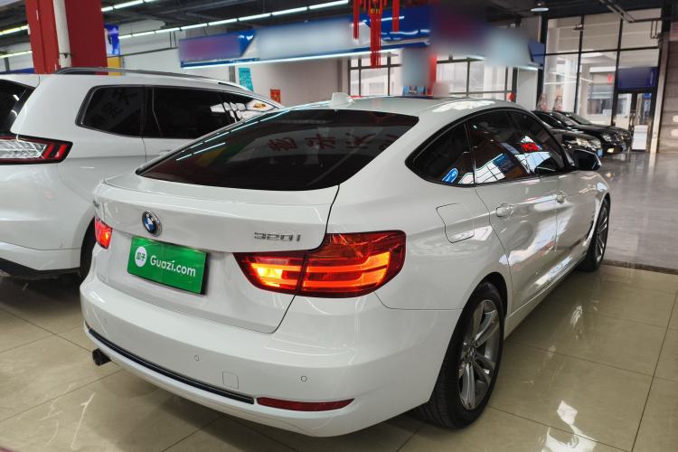 Used BMW 3 Series GT 2016 320i Design Package Edition Rear Right 45 Deg