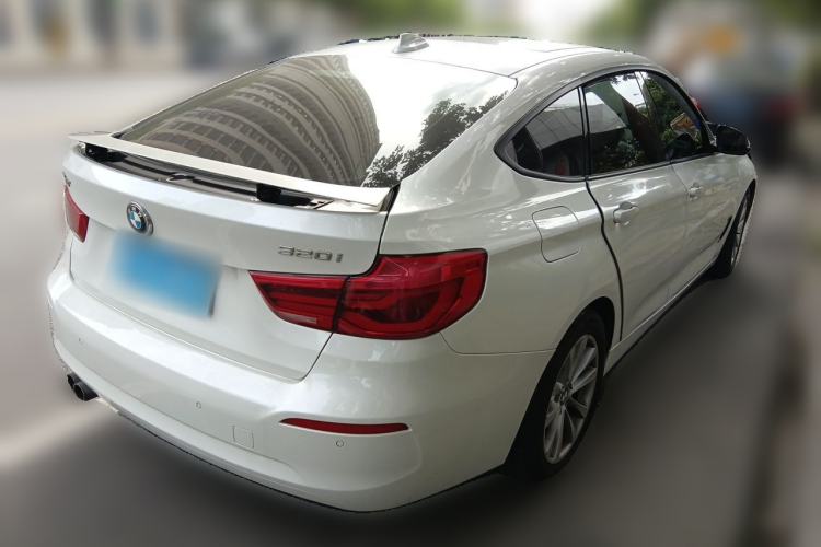 Used BMW 3 Series GT 2016 320i Fashion Model Rear Right 45 Deg