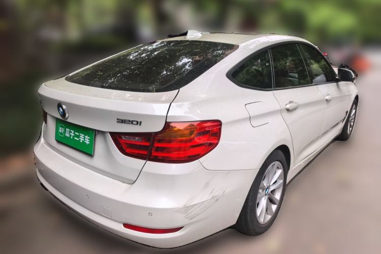 Used BMW 3 Series GT 2016 320i Fashion Model Rear Right 45 Deg
