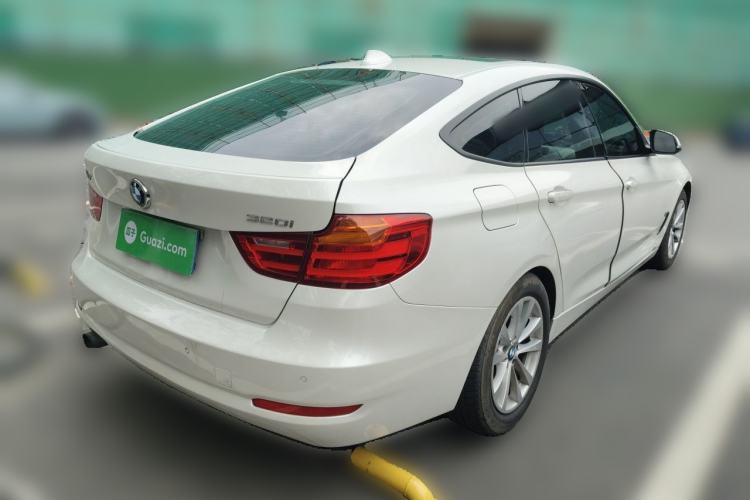 Used BMW 3 Series GT 2016 320i Fashion Model Rear Right 45 Deg