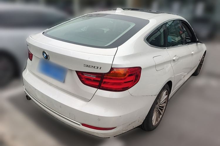 Used BMW 3 Series GT 2016 320i Design Package Edition Rear Right 45 Deg