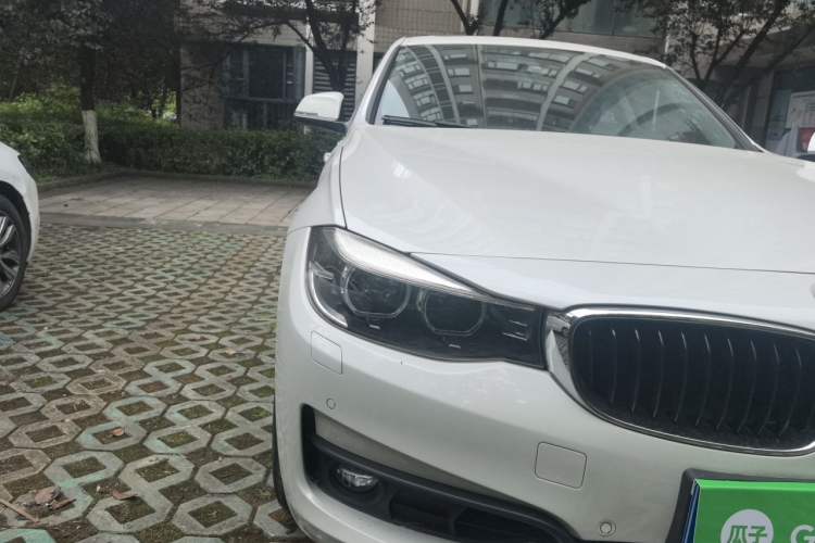 Used BMW 3 Series GT 2016 320i Fashion Model Right Front Headlight
