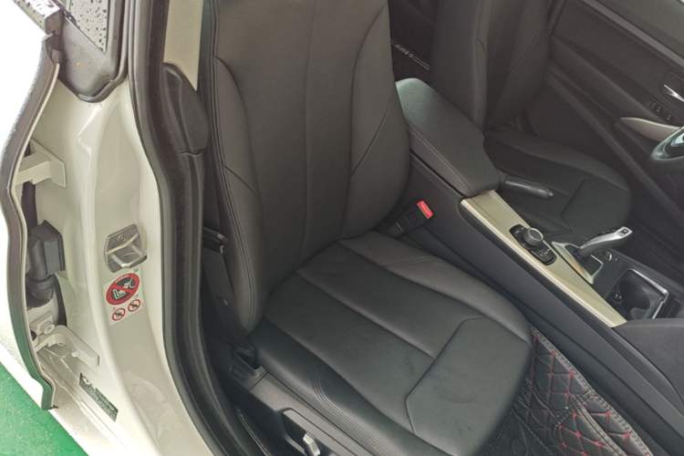 Used BMW 3 Series GT 2016 320i Fashion Model Right Front Seat