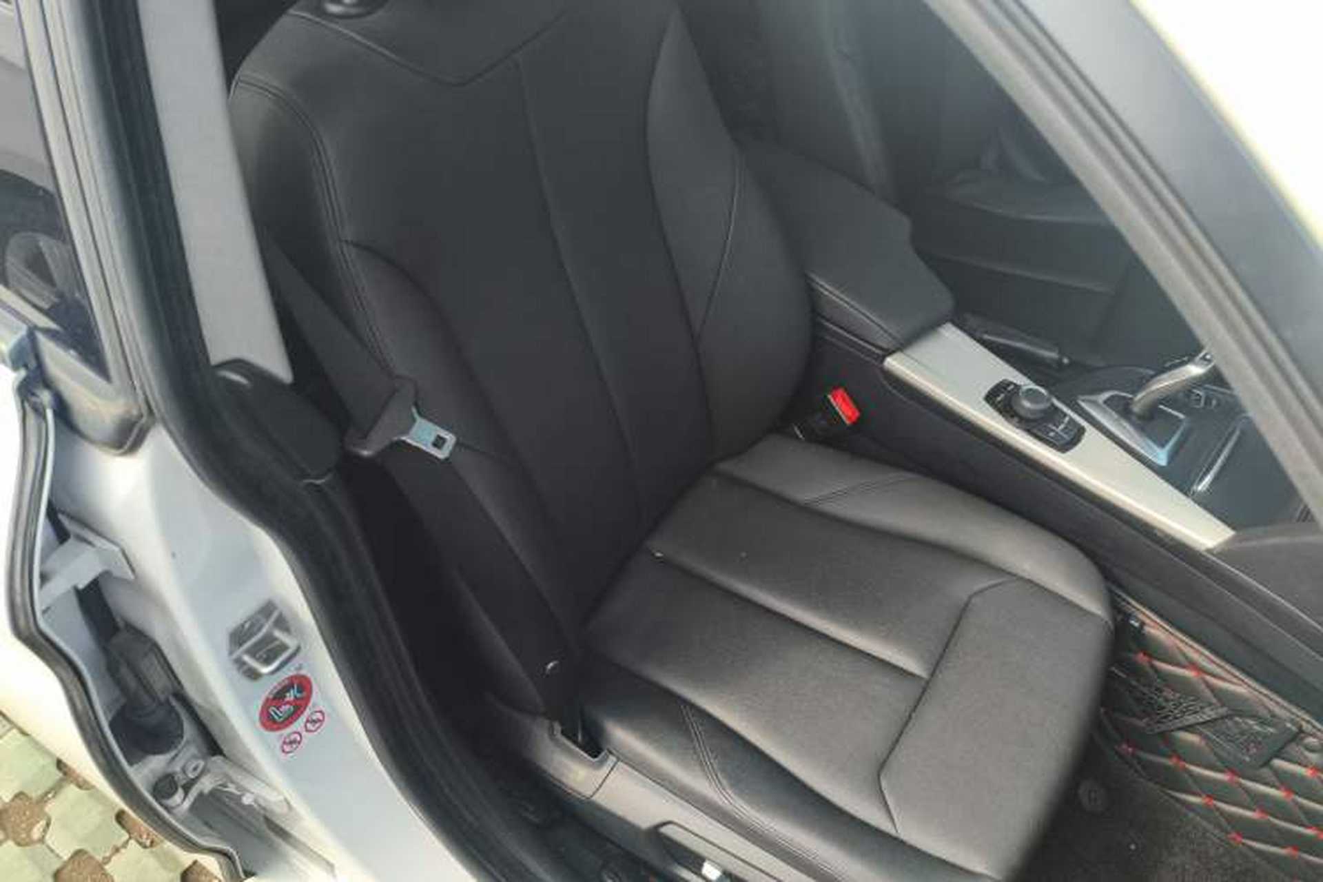 Used BMW 3 Series GT 2016 320i Fashion Model Right Front Seat