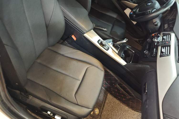 Used BMW 3 Series GT 2016 320i Fashion Model Right Front Seat