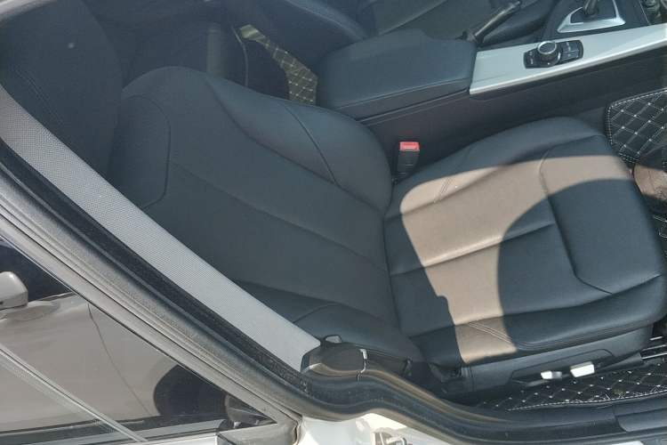 Used BMW 3 Series GT 2016 320i Fashion Model Right Front Seat