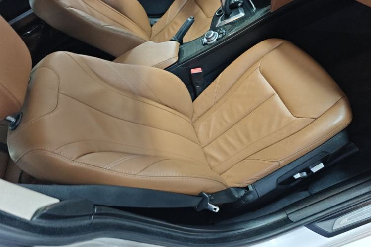 Used BMW 3 Series GT 2016 320i Design Package Edition Right Front Seat