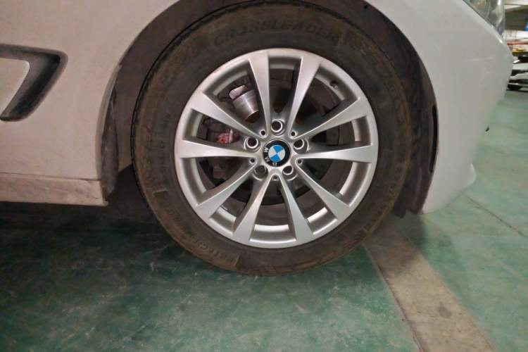 Used BMW 3 Series GT 2016 320i Fashion Model Right Front Wheel Hub